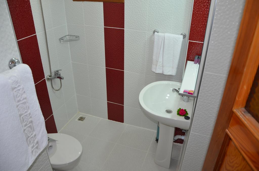 Dilek Hotel Menderes Zewnętrze zdjęcie